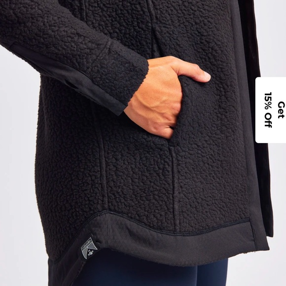 NWOT: Oiselle PNW Shacket - Picture 3 of 14